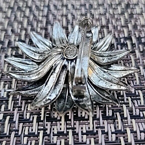 VTG 30s Made in Austria Blue Rhinestone 3D Flower Silvertone Metal Pin Brooch - Picture 7 of 9